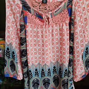 New Directions Peach and White patterned boho blouse Size M